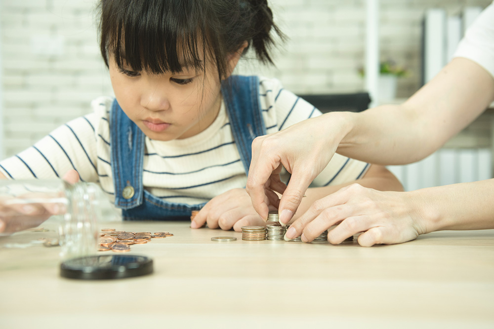 子どもにお小遣いを渡すメリットとは?