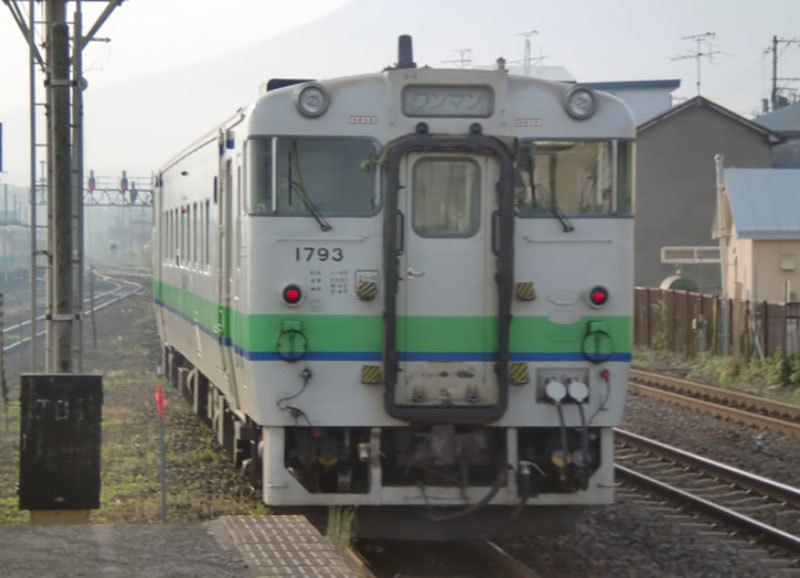 普通列車の旅の象徴ともいえるキハ40形