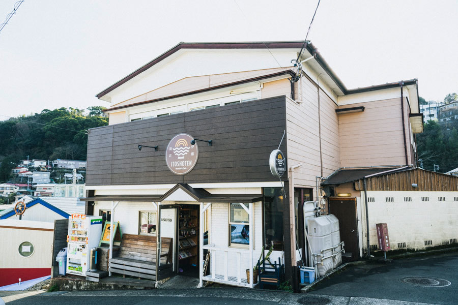 デビット伊東さんが真鶴でオープンしたラーメン店「伊藤商店」